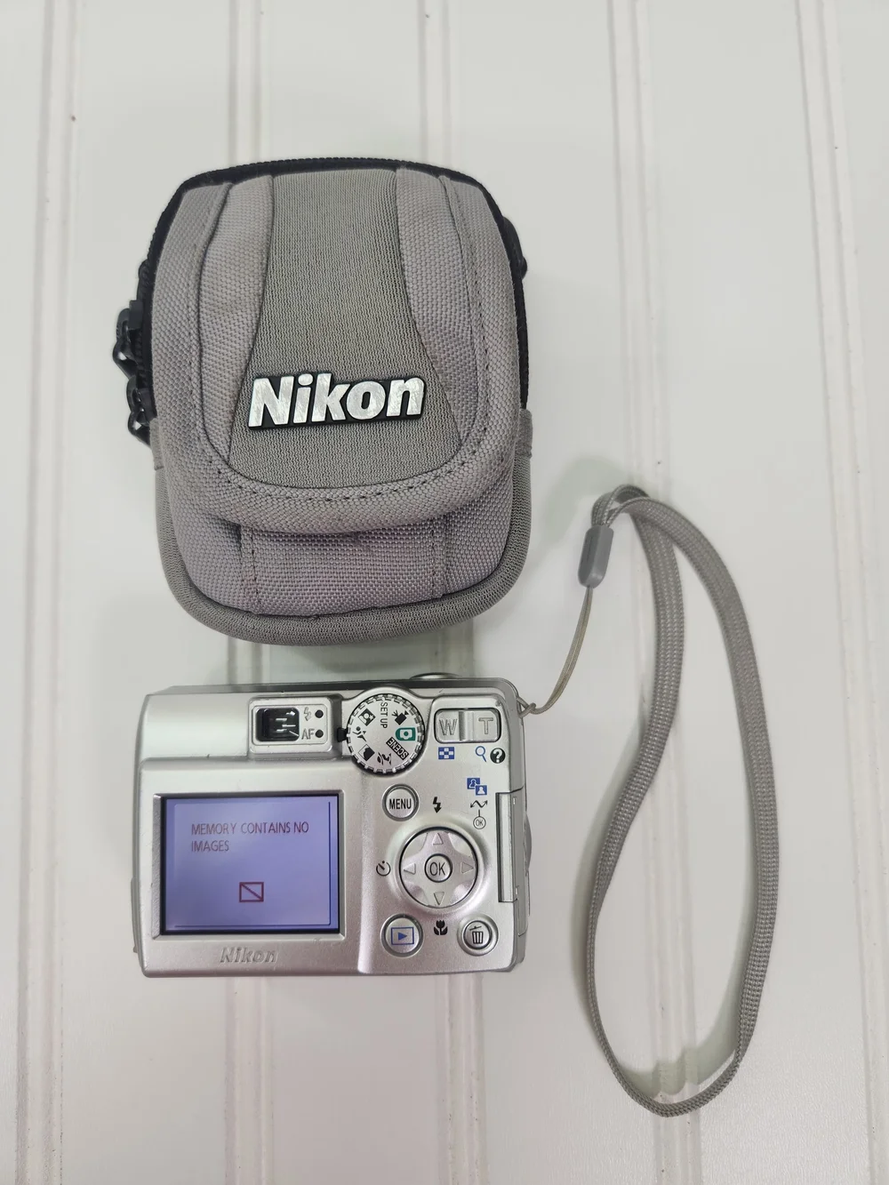 Nikon Coolpix 5600 5.0MP Digital Camera - Silver with Case & Wrist Strap